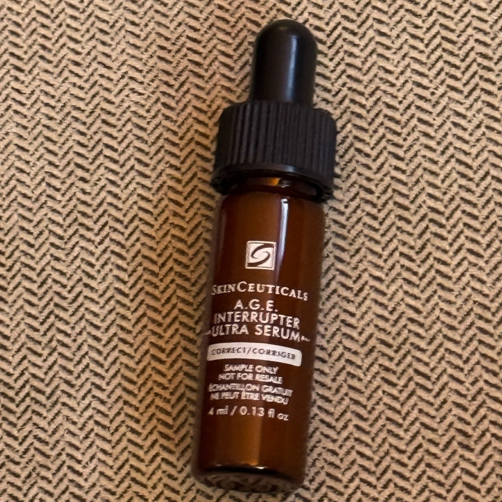 SkinCeuticals A.G.E. Interrupter Ultra Serum - Dark Brown